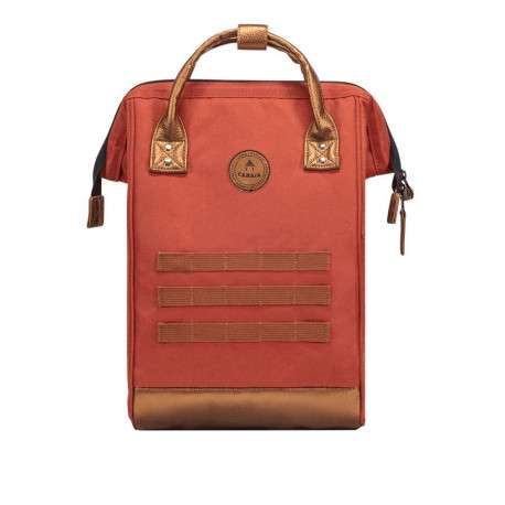 Sac à dos brique pour femme avec une poche centrale zippée et des hanses en cuir
