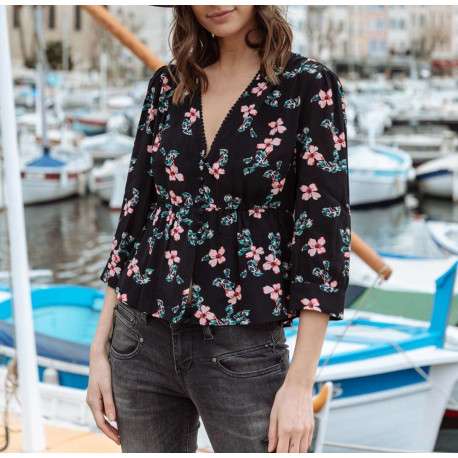 Blouse noire pour femme avec imprimé liberty coupe évasée - Image 3