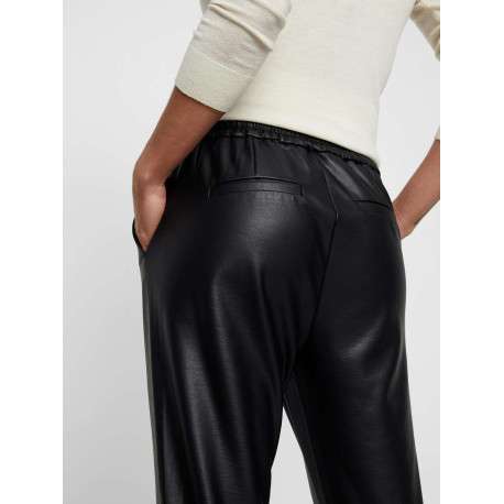 Pantalon en simili cuir noir uni avec une coupe droite - Image 25