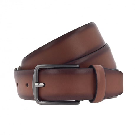 Ceinture en cuir marron avec une boucle métallique argentée rectangle