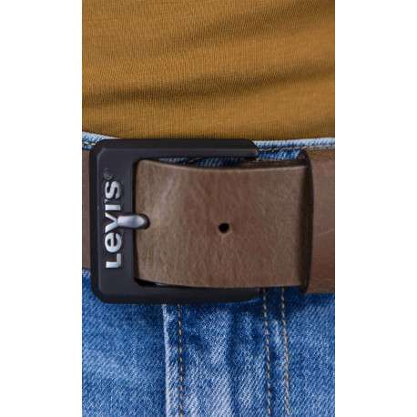 Ceinture en cuir marron uni avec une boucle en métal noir embossé ""Levi's"" - Image 4