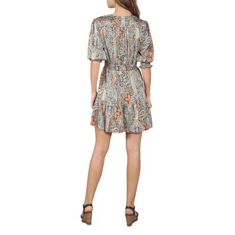 Robe courte multicolore fantaisie coupe droite avec un col v et l'extrémité des manches smockée - Image 5
