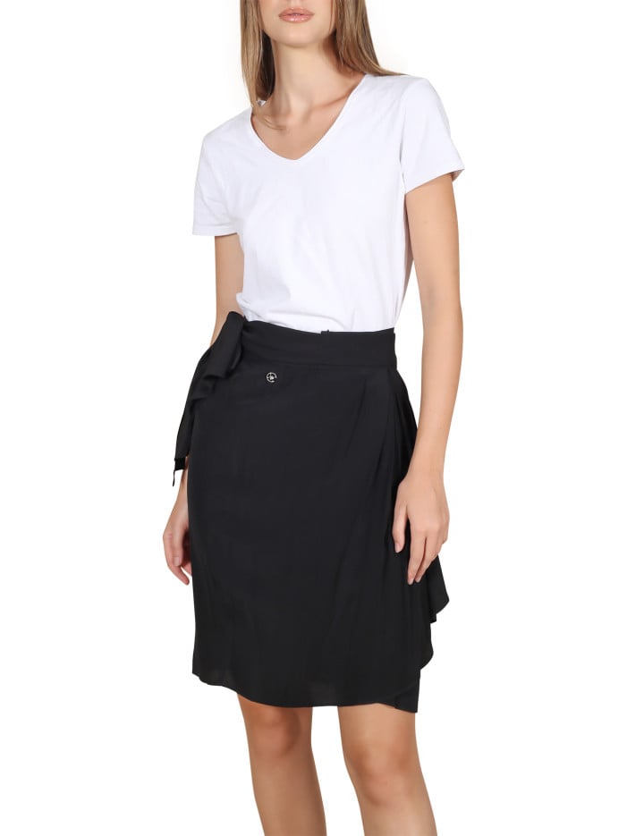Jupe courte noire unie avec...