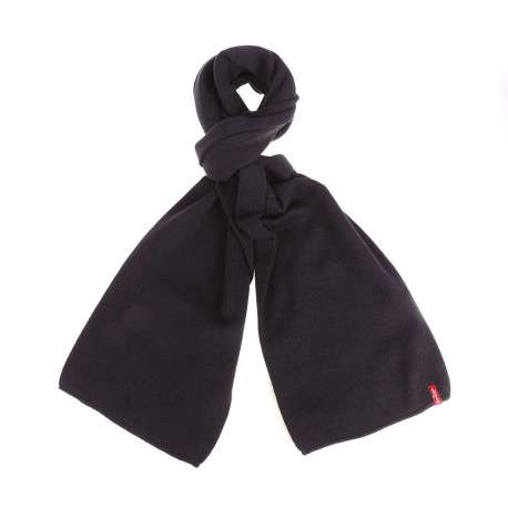 Echarpe marine unie avec une étiquette d'authentification rouge