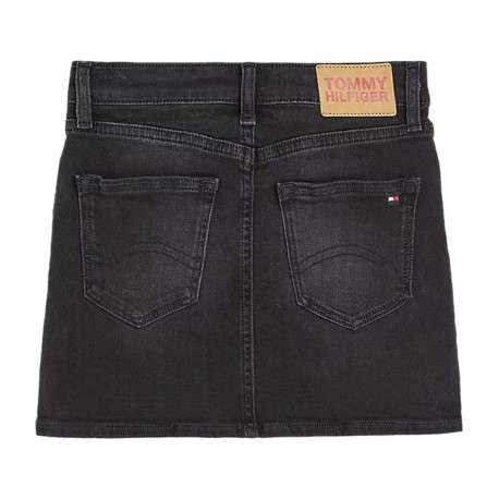 Jupe courte noire unie avec une coupe courte et un patch cousu derrière - Image 3