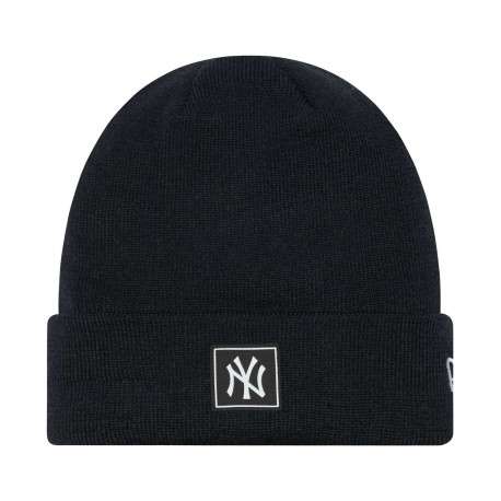 Bonnet noir uni avec logo de la marque brodé sur le côté du revers