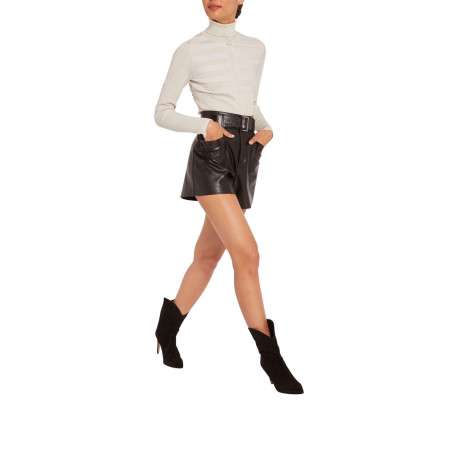 Pull écru uni avec une coupe slim à col roulé et à manches longues - Image 10