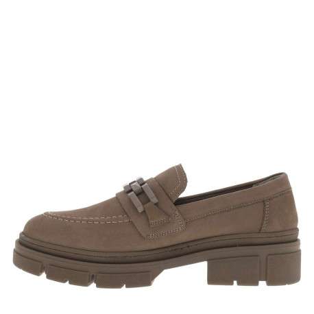 Mocassins en cuir marron à talon plat et semelle décrochée avec surpiqûres contrastées et maillons décoratifs - Image 3