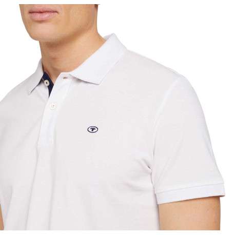 Polo en coton blanc uni coupe droite avec un col fermé par 2 boutons - Image 17