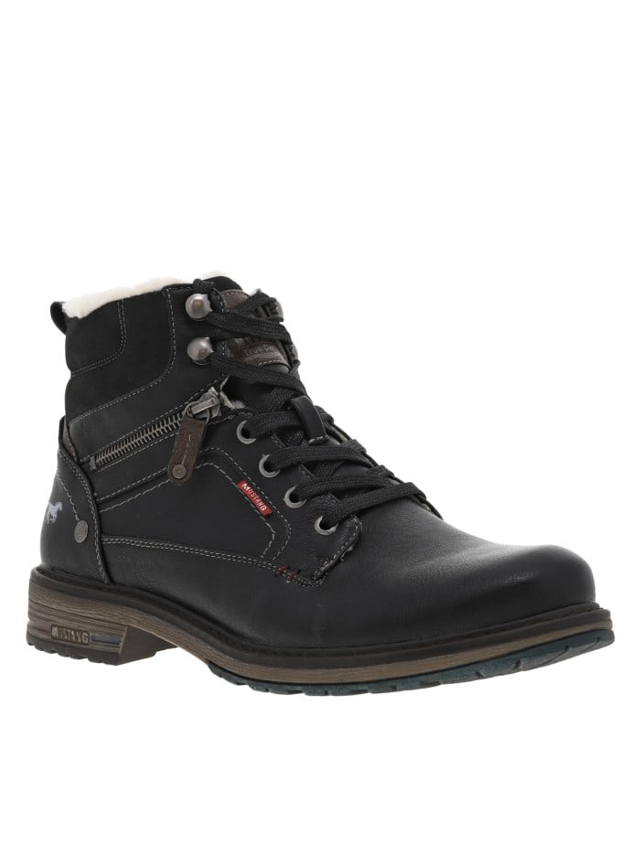 Boots noires, fourrées en...