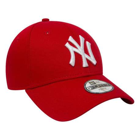 Casquette rouge unie avec logo de la marque brodé et à fermeture boucle inox