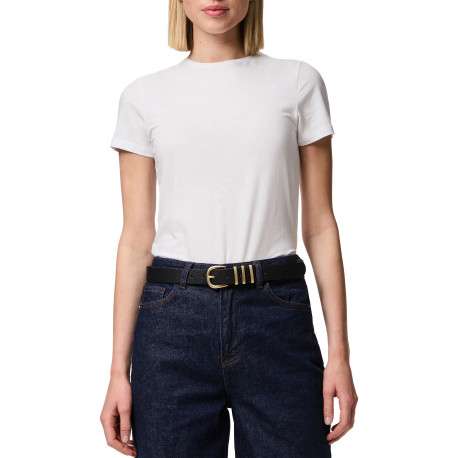 Ceinture noire unie avec un revêtement en grain et munie d'une boucle