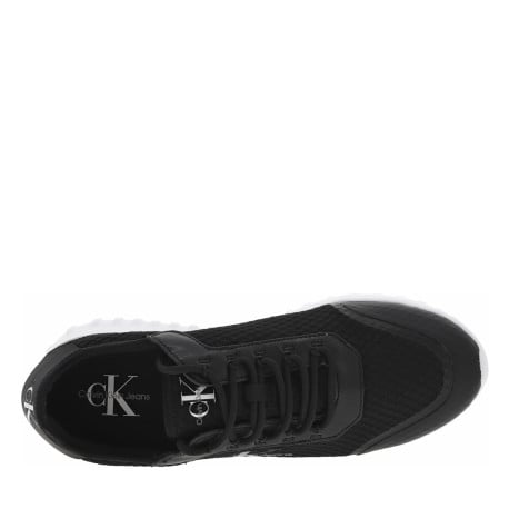 Baskets basses noires avec nom de la marque et monogramme sur l'extérieur - Image 5