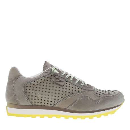 Baskets en cuir perforé gris à semelle running crantée et à lacets élastiqués - Image 2