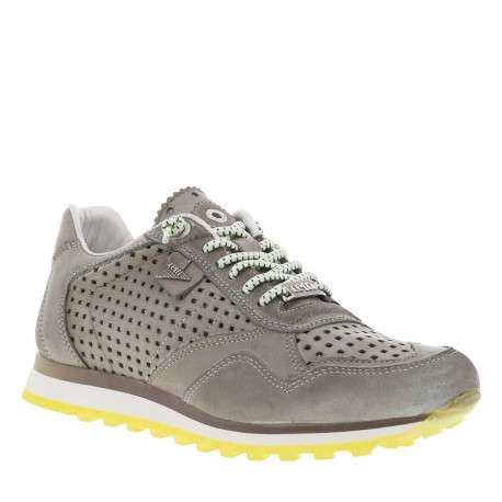 Baskets en cuir perforé gris à semelle running crantée et à lacets élastiqués