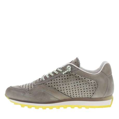 Baskets en cuir perforé gris à semelle running crantée et à lacets élastiqués - Image 3