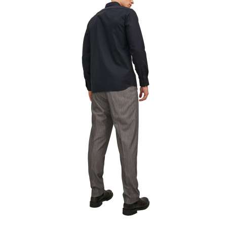 Chemise en coton noire unie avec un col italien et une coupe slim - Image 3