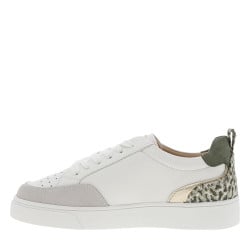 Baskets basses simili cuir uni à détails kaki et lacets plats blancs