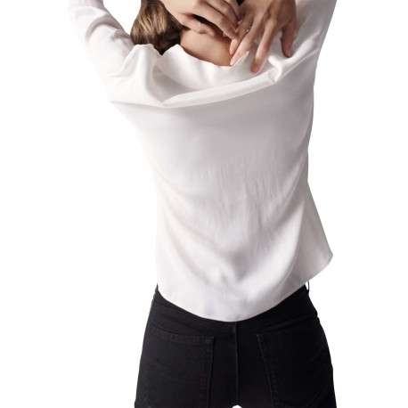Chemisier blanc uni satin froncé au niveau de la patte de boutonnage - Image 3