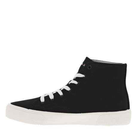 Baskets montantes en toile noire à semelle vulcanisée et à lacets blancs