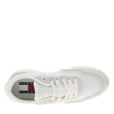 Baskets basses en Mesh blanc vert à patchs nubuck, semelle crantée et lacet plat - Image 4