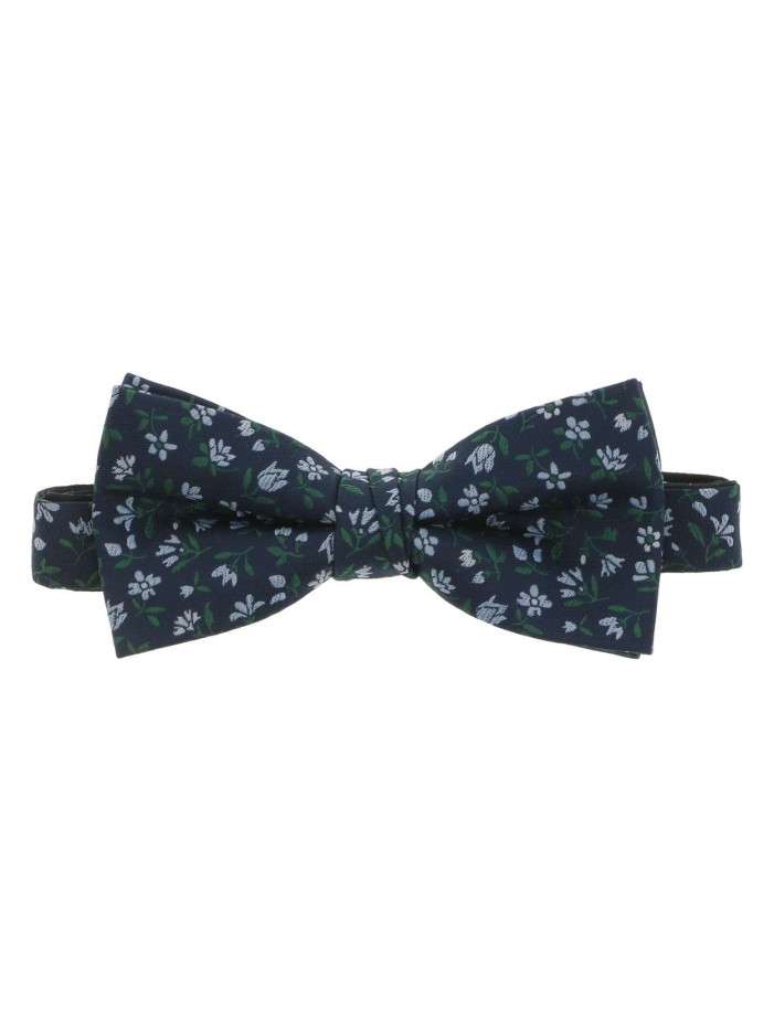 Noeud-papillon prénoué...