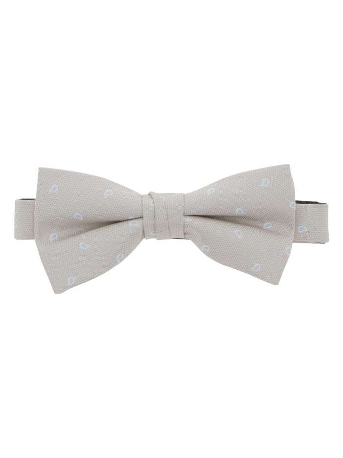 Noeud-papillon prénoué...