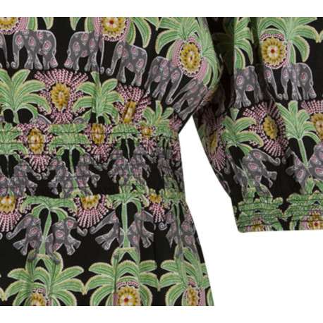 Robe courte noire fleurie avec une coupe évasée col v et à manche 3/4 - Image 3