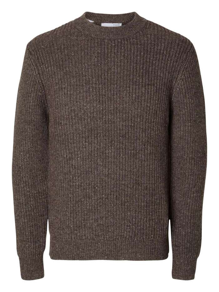 Pull chocolat uni avec une...