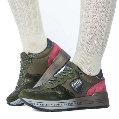 Baskets en cuir kaki à semelle semi-compensée et à lacets élastiqués à lurex