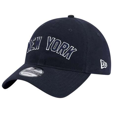 Casquette en coton marine unie avec une coupe dad cap et logo brodé