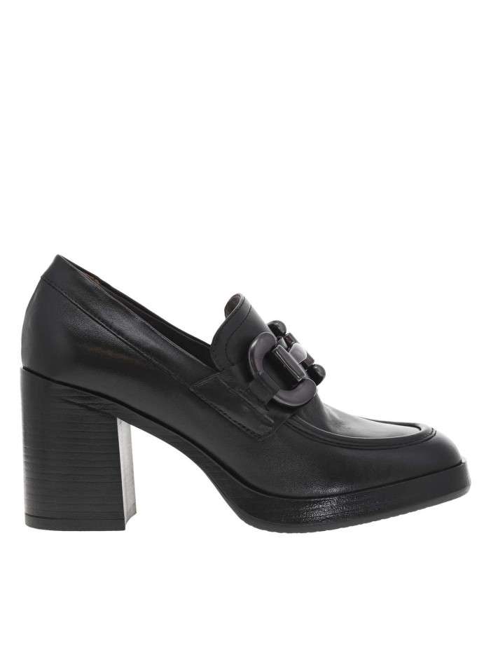 Escarpins emboitant en cuir...