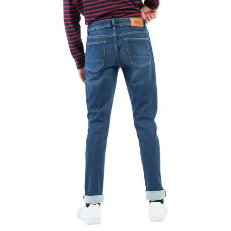 Jean indigo délavé avec une coupe ajustée et des passants pour la ceinture - Image 6