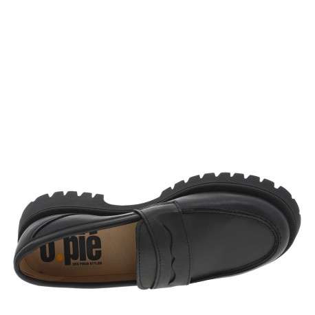 Mocassins en cuir noir à semelle plateau et coupe bateau à enfiler - Image 4