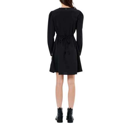 Robe courte noire unie à coupe patineuse col v et à manches longues - Image 6