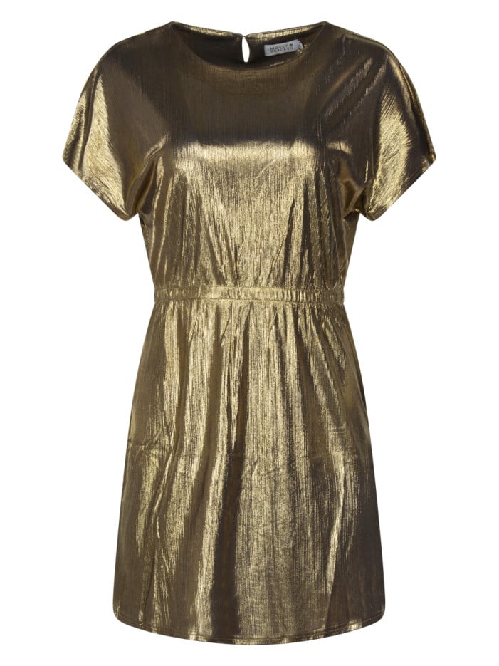 Robe courte dorée avec une...