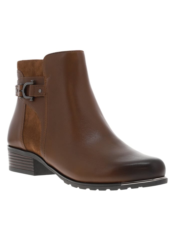 Boots en cuir patiné marron...