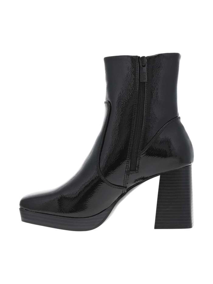 Boots en simili cuir noir...