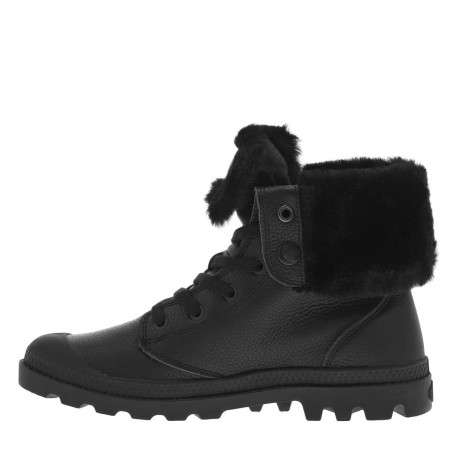 Bottines en cuir grainé noir à tige rabattable, fourrées, lacets plats