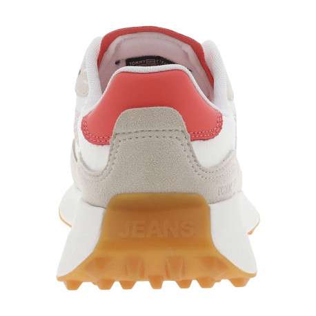 Baskets running beige et corail avec des lacets tressés blancs - Image 6