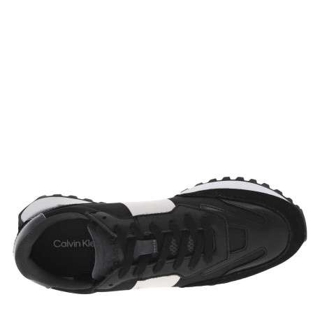 Baskets running noires en cuir et avec des lacets plats noirs - Image 4