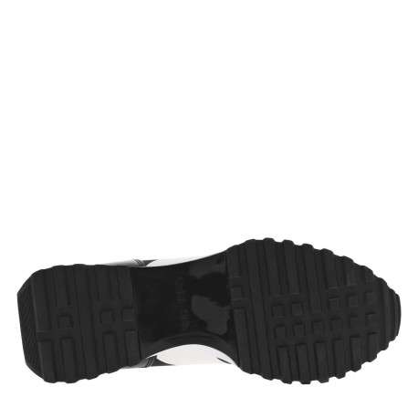 Baskets running noires en cuir et avec des lacets plats noirs - Image 5