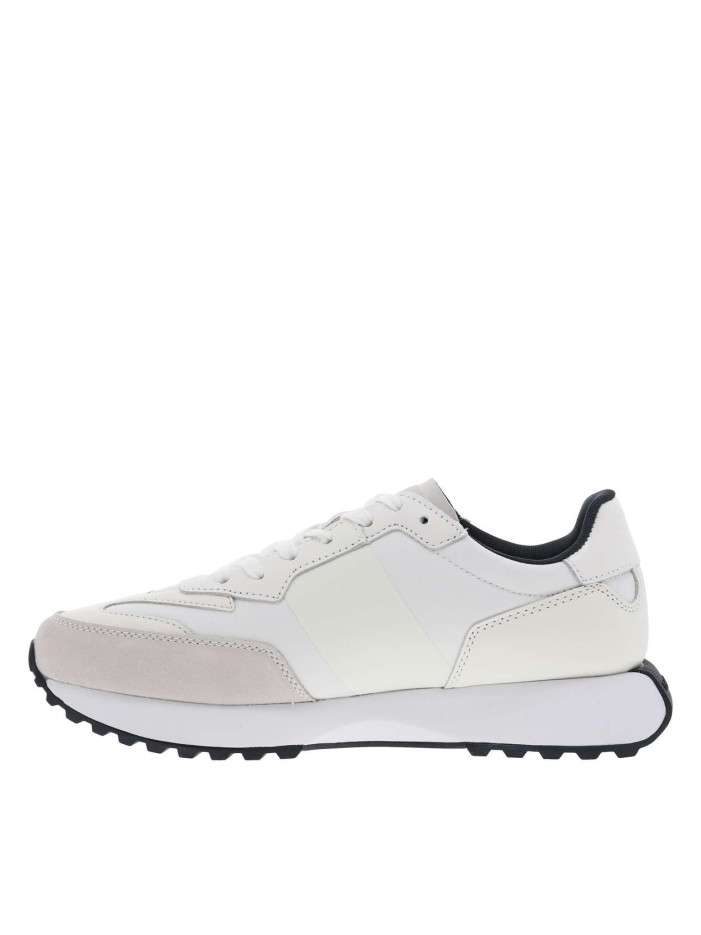 Baskets running blanches et...