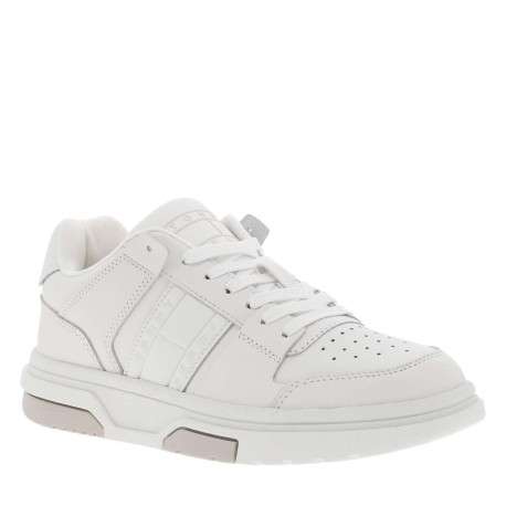 Baskets en cuir blanc lisse avec des empiècements et à lacets tressés plats - Image 3