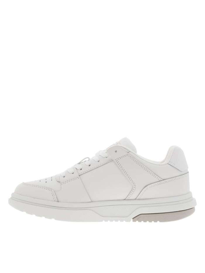 Baskets en cuir blanc lisse...