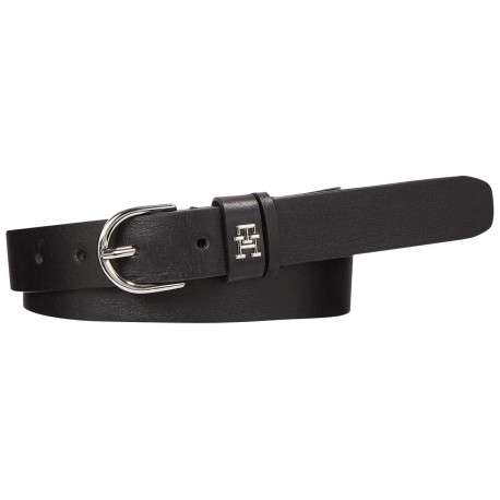 Ceinture en cuir noire unie avec un patch argenté cousu sur le passant