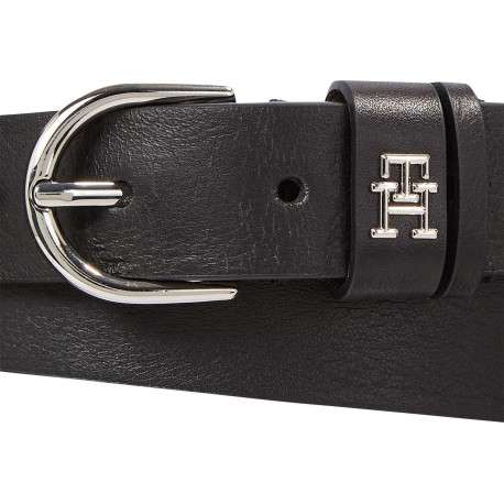 Ceinture en cuir noire unie avec un patch argenté cousu sur le passant - Image 2