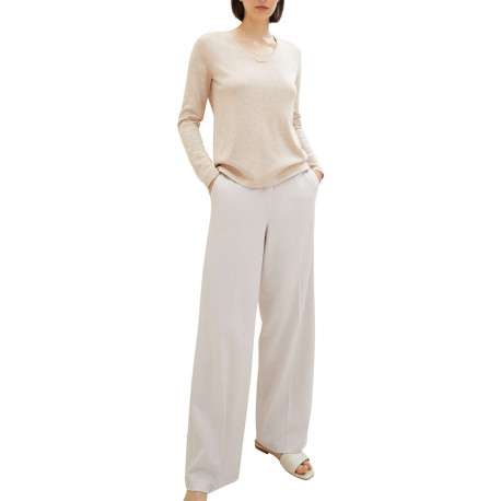 Pull en coton mélangé beige uni avec une coupe droite et un col v - Image 9