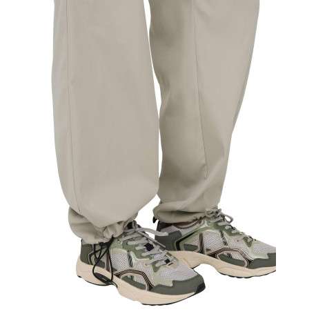 Pantalon Onlcashi Cargo Wvn Noos en coton mélangé écru uni coupe regular fit - Image 9