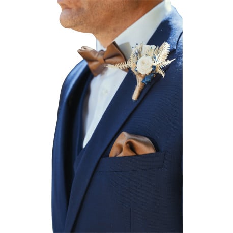 Costume marine uni en laine mélangée avec un pantalon à coupe ajustée - Image 2